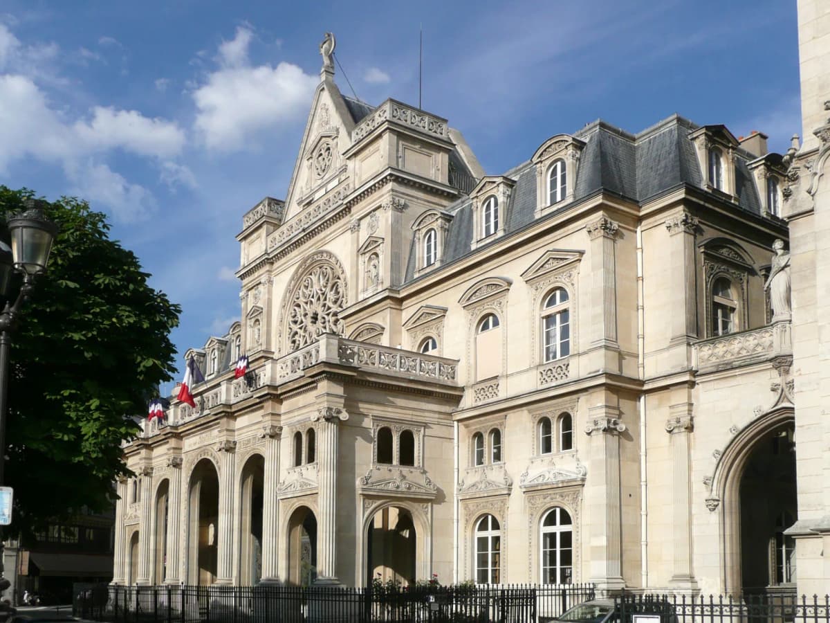 Mairie du 1er arrondissement de Paris - Assistance Canalisation intervient dans tout le quartier du Louvre, Châtelet, Les Halles et Palais-Royal